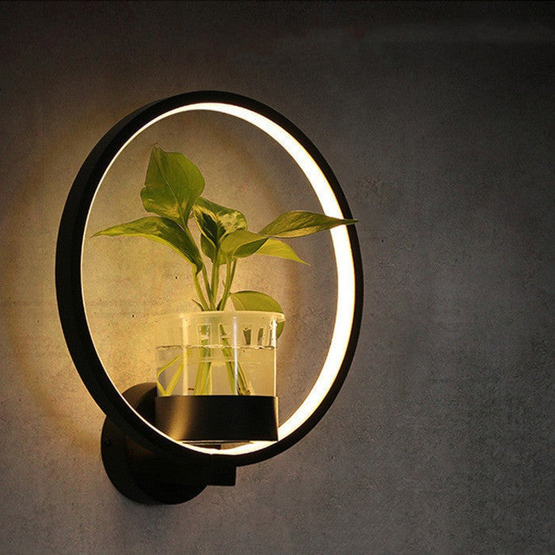 Einzigartige Ambient-Wandbeleuchtung für Wohnräume mit Pflanzenhalter | Sargos NUMENCE Wall Lighting