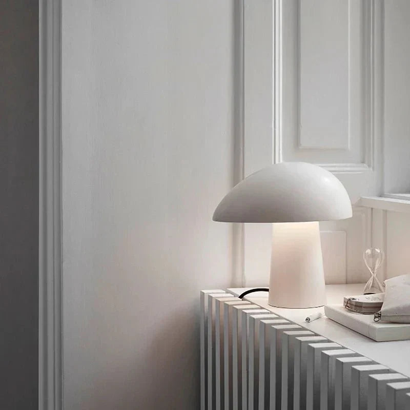 Moderne Minimalistische Tischlampe mit Holzfuß | Alanor NUMENCE Table Lamp