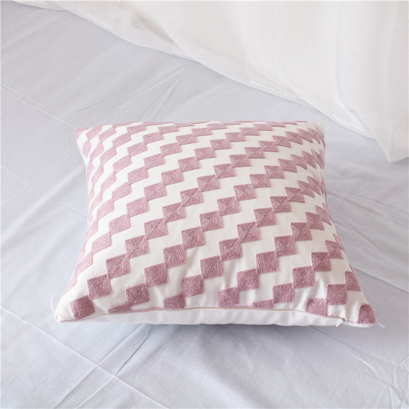 Geometrisches Baumwollkissenbezug mit Stickerei | Alisia NUMENCE Pillowcase