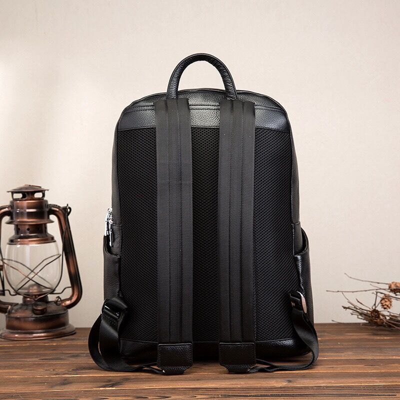 Leder-Reise-Rucksack mit kompakter 20L Kapazität | Castor NUMENCE Backpack